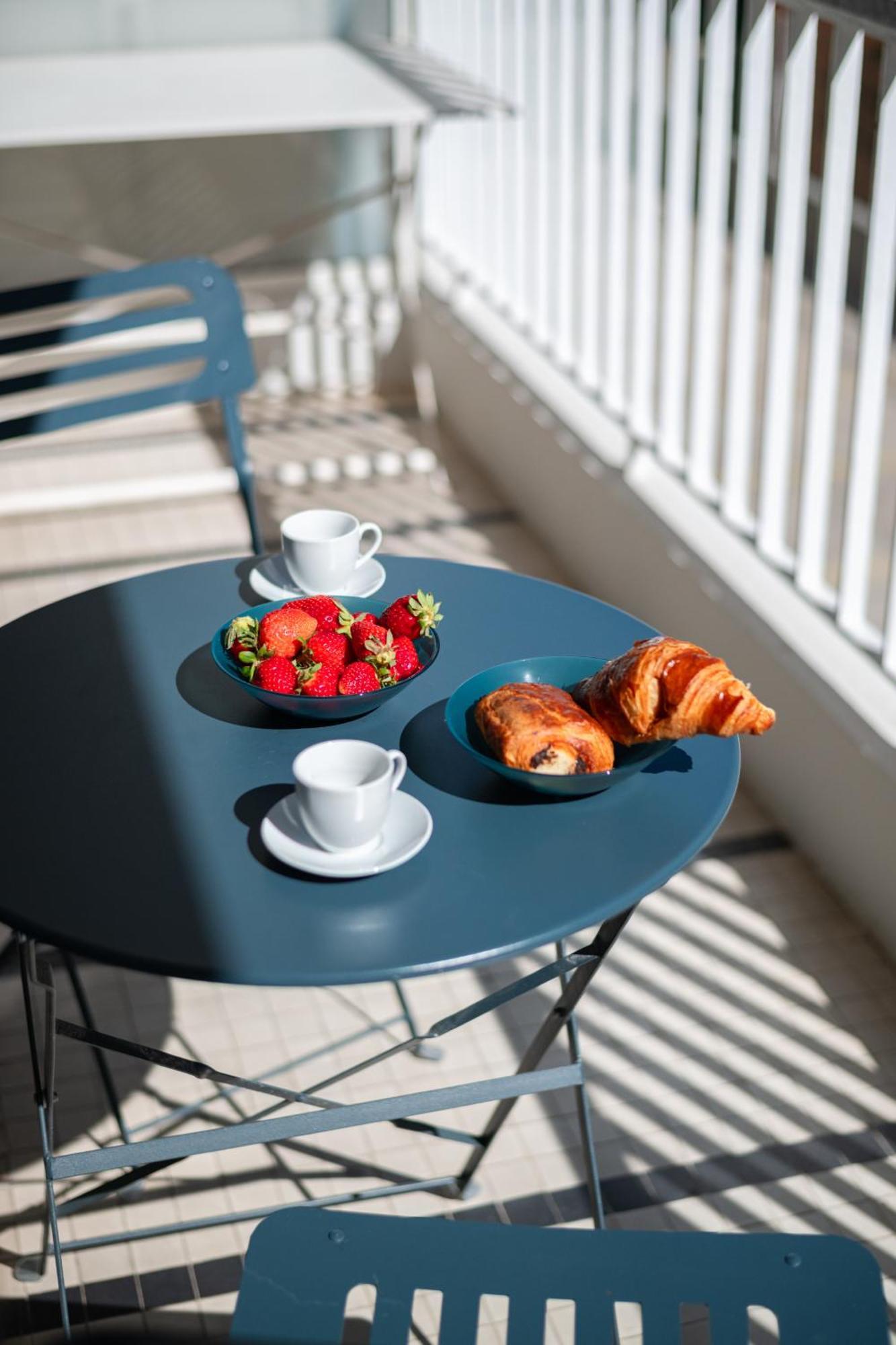 Le Palais - Centre-Ville - Bord De Mer - Terrasse - Wifi 芒通 外观 照片